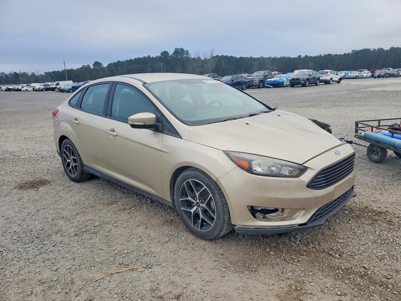 2018 FORD FOCUS SE photo 4