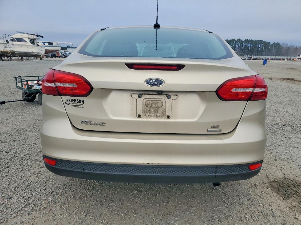2018 FORD FOCUS SE photo 6