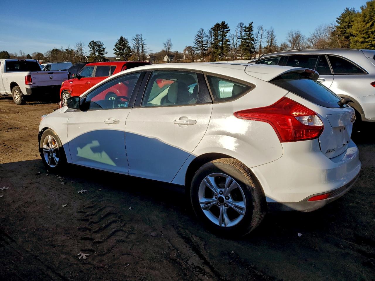 2014 FORD FOCUS SE photo 2
