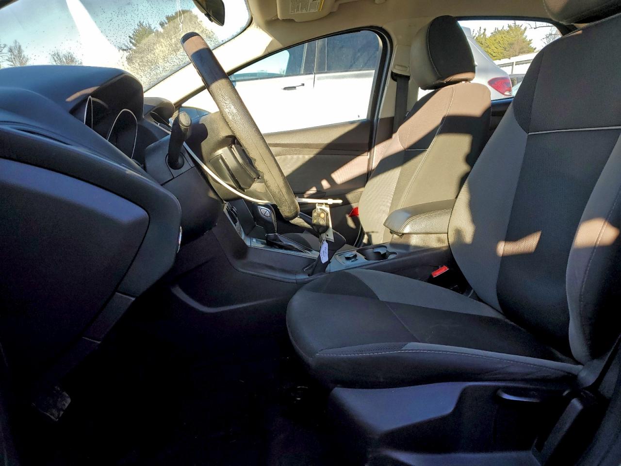 2014 FORD FOCUS SE photo 7