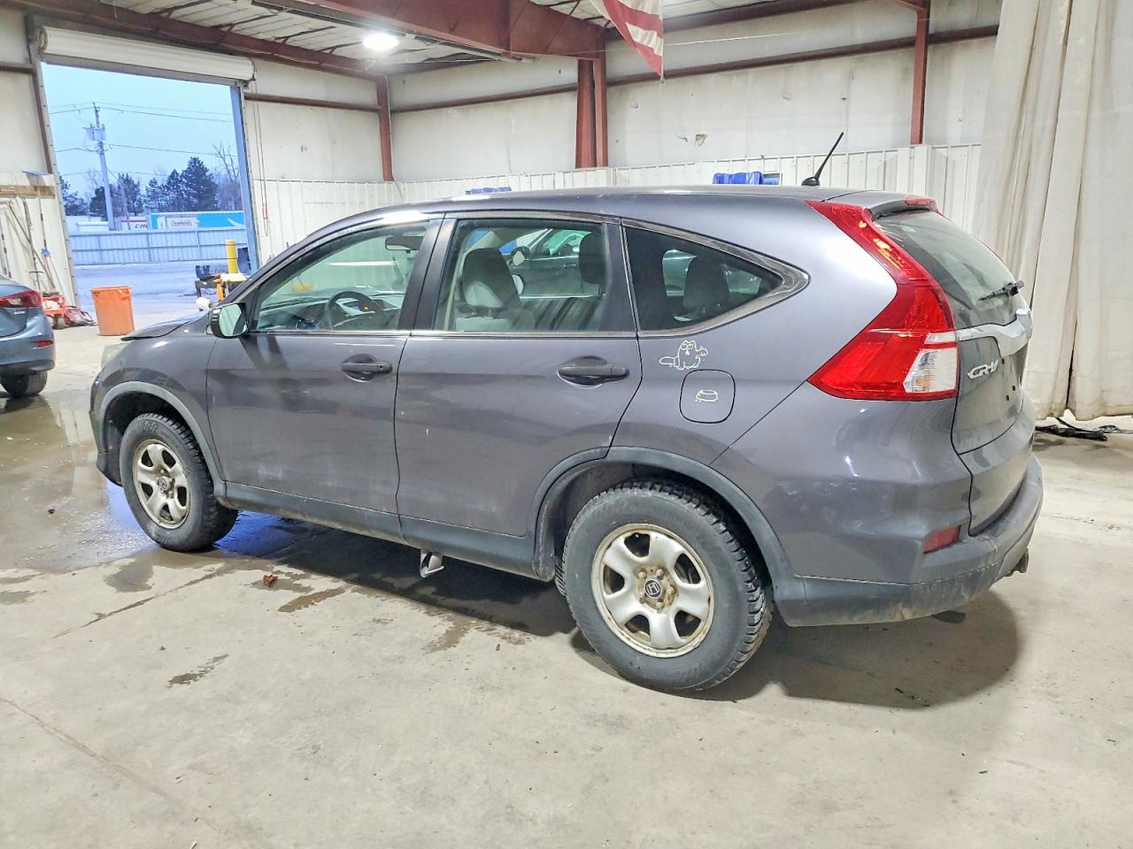 2015 HONDA CR-V LX photo 2