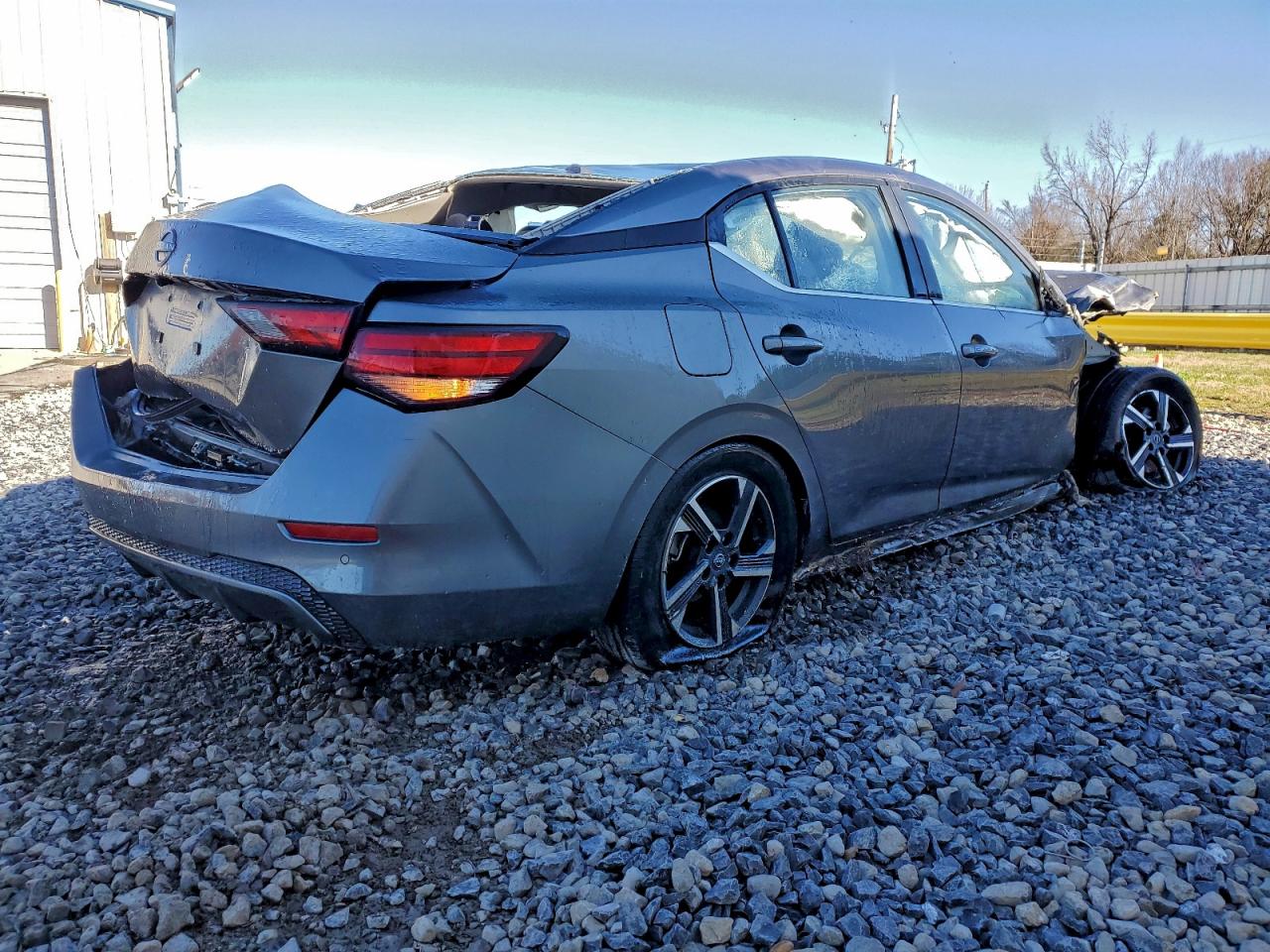 2025 NISSAN SENTRA SV photo 3