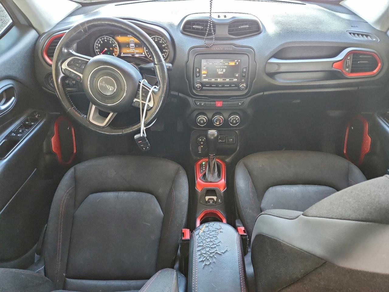 2017 JEEP RENEGADE TRAILHAWK photo 8