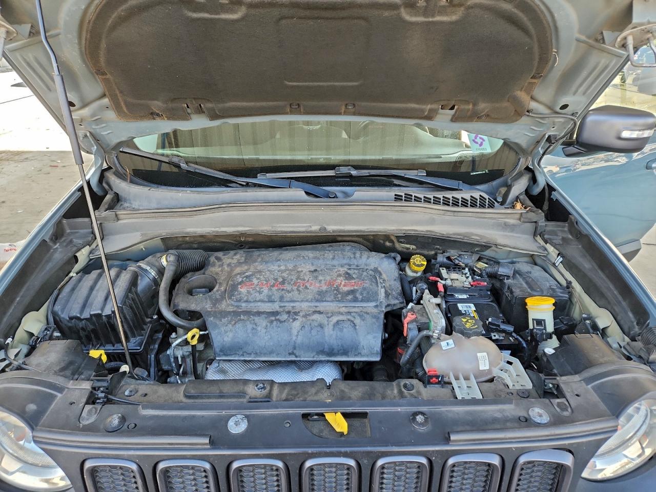 2017 JEEP RENEGADE TRAILHAWK photo 12