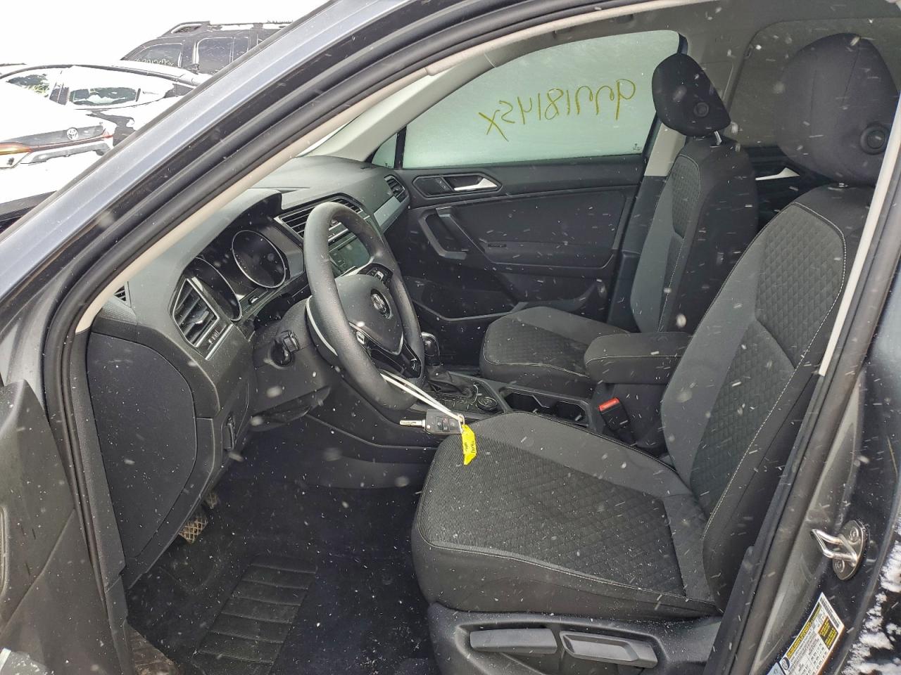 2021 VOLKSWAGEN TIGUAN S photo 7