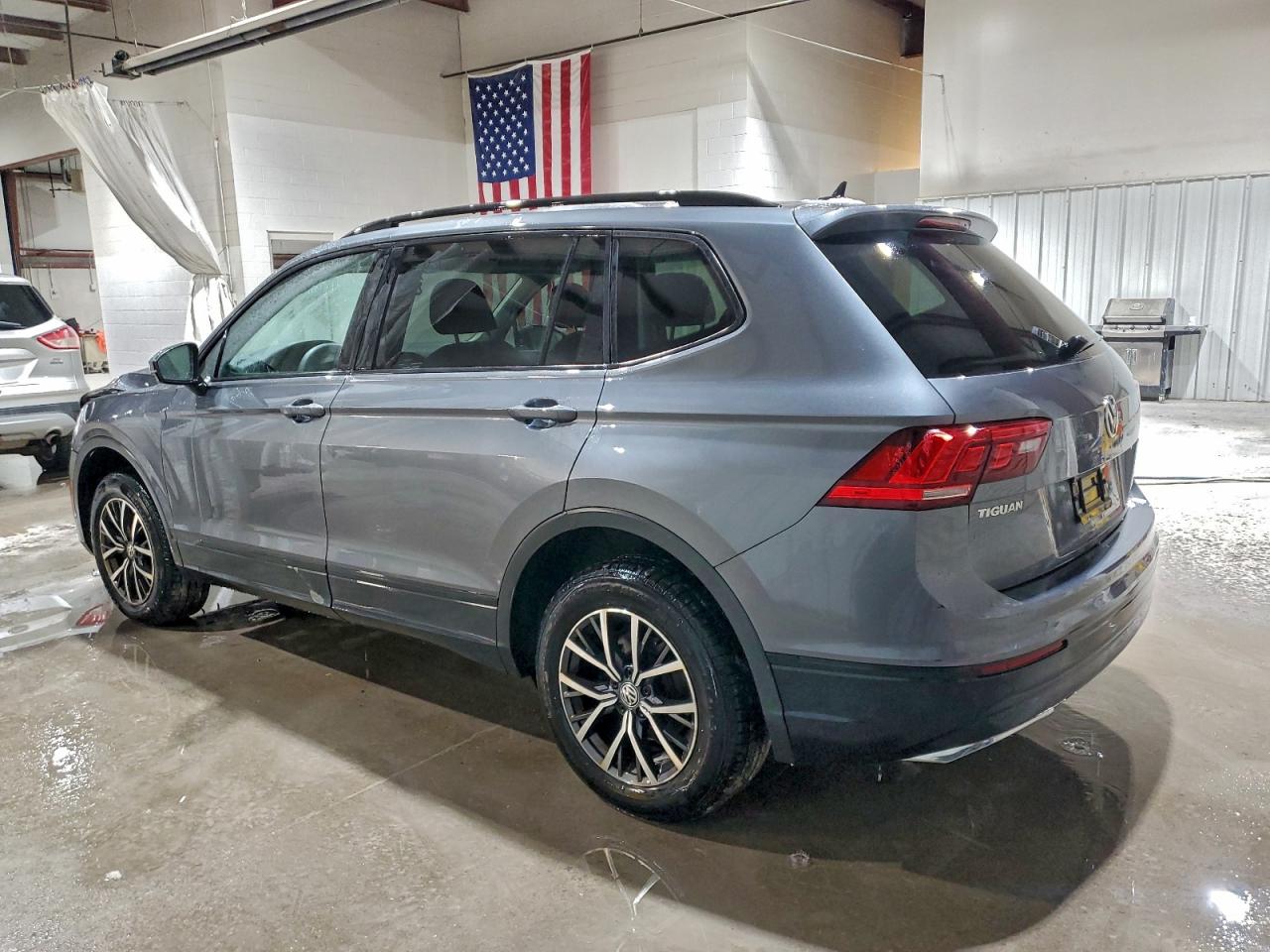 2021 VOLKSWAGEN TIGUAN S photo 2