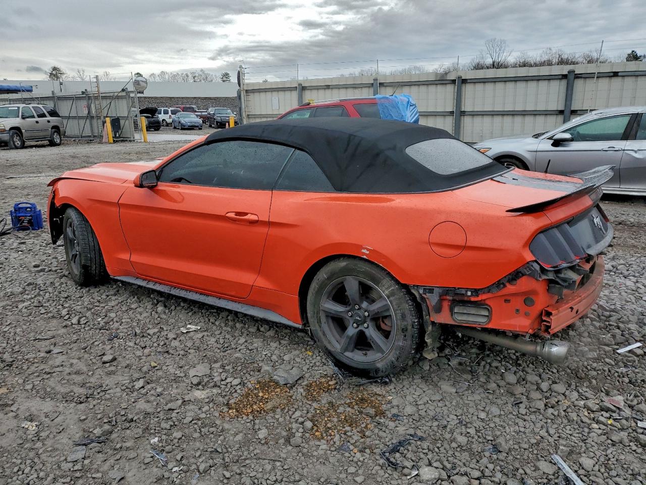 2016 FORD MUSTANG photo 2