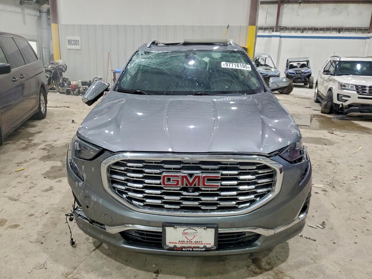 2020 GMC TERRAIN DENALI photo 5