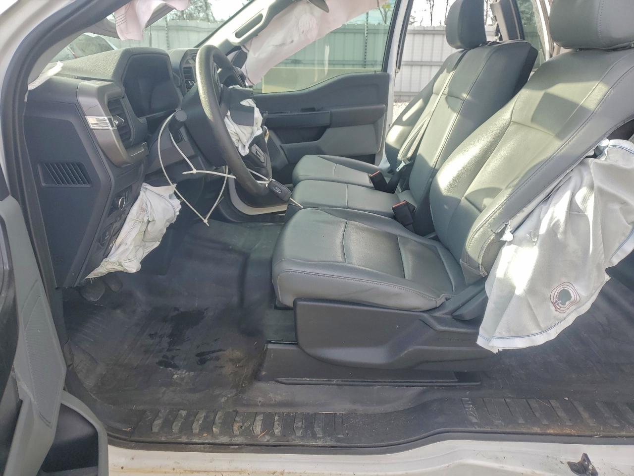 2024 FORD F150 XL photo 13