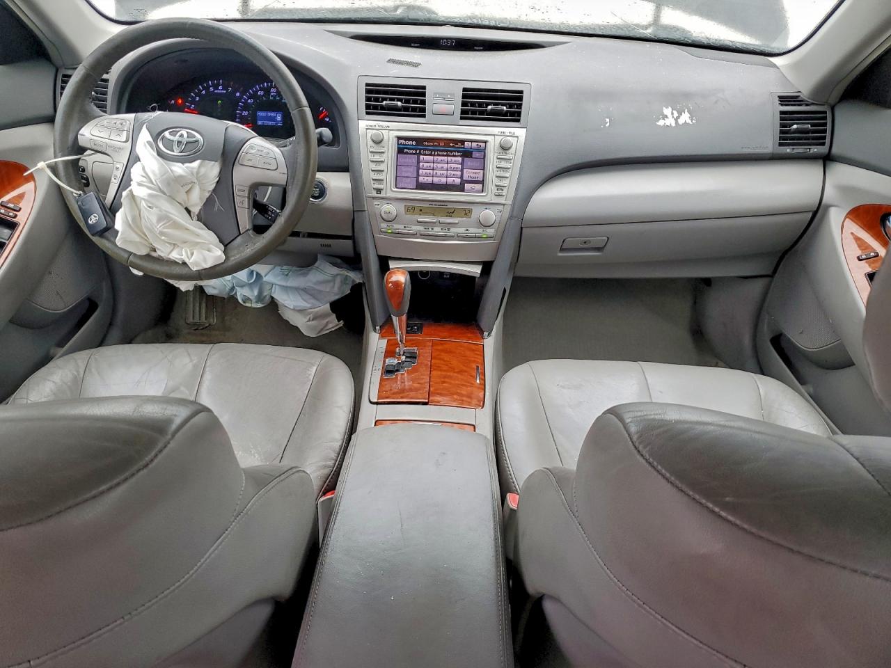 2011 TOYOTA CAMRY SE photo 8