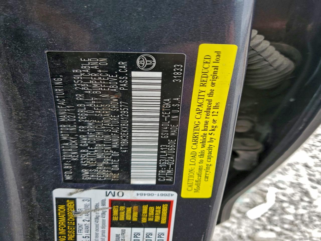2011 TOYOTA CAMRY SE photo 13