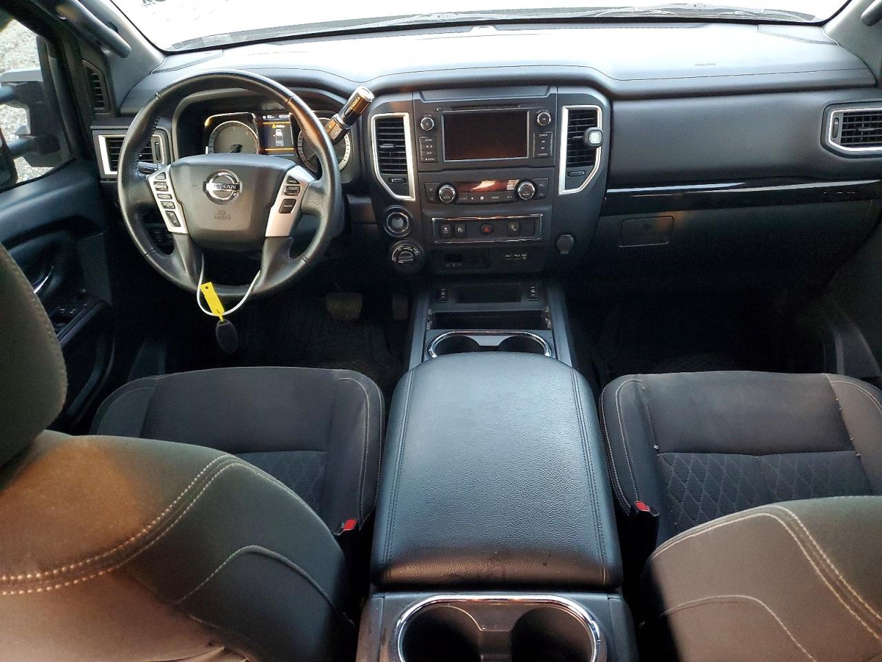 2019 NISSAN TITAN XD SL photo 15