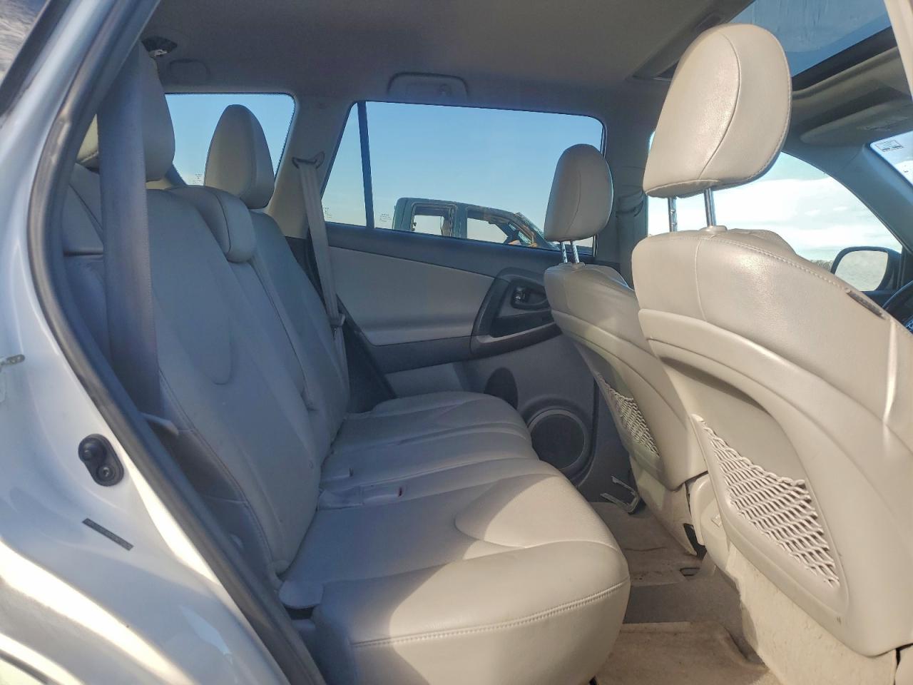 2012 TOYOTA RAV4 LIMITED photo 11