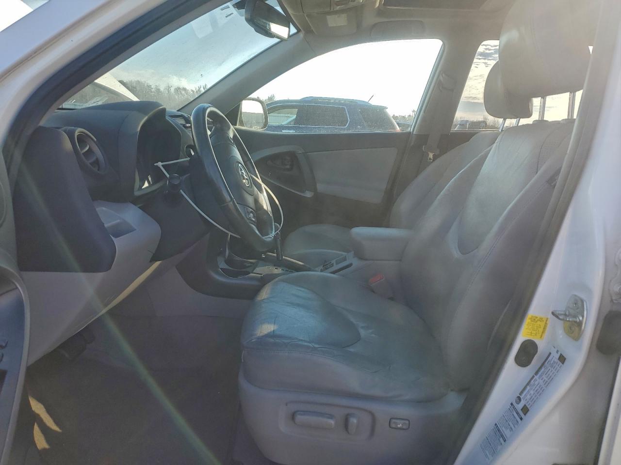 2012 TOYOTA RAV4 LIMITED photo 7
