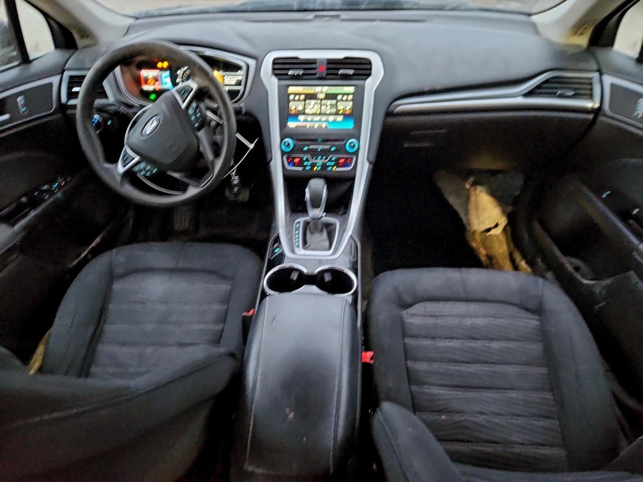 2016 FORD FUSION SE photo 8