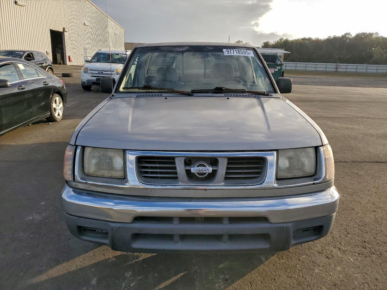 2000 NISSAN FRONTIER KING CAB XE photo 5