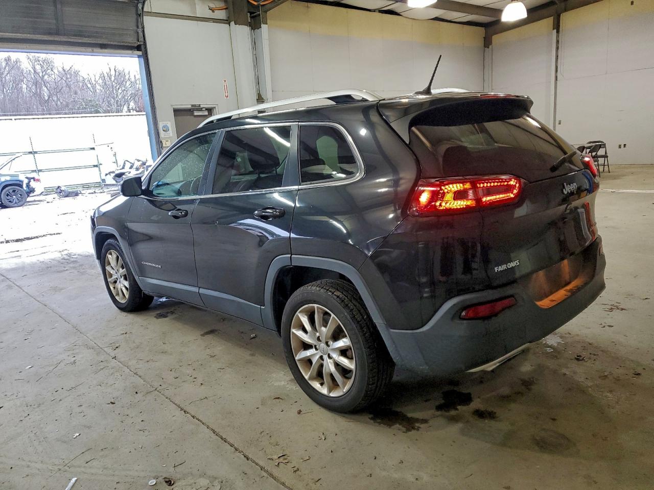2015 JEEP CHEROKEE LIMITED photo 2