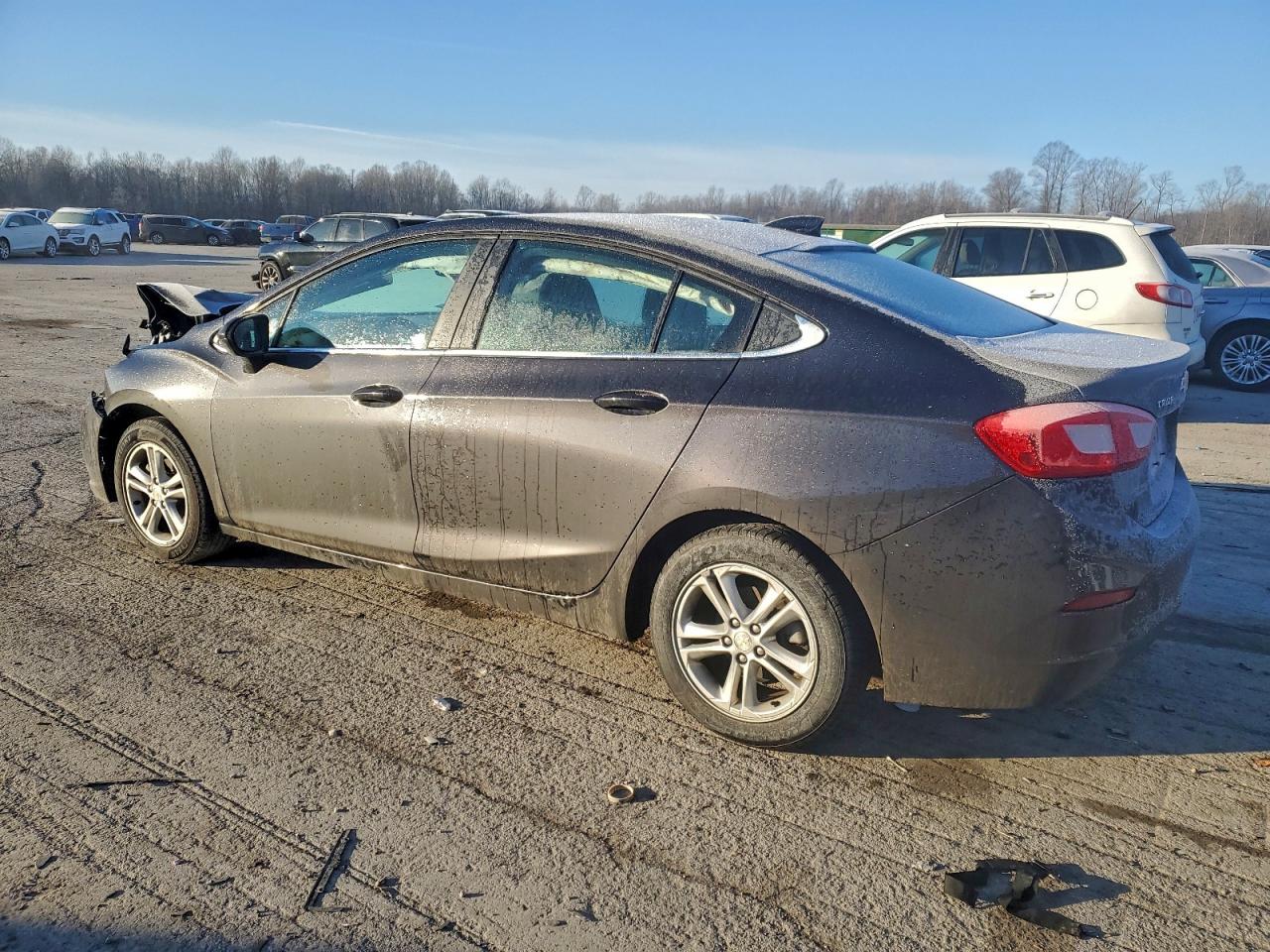 2017 CHEVROLET CRUZE LT photo 2