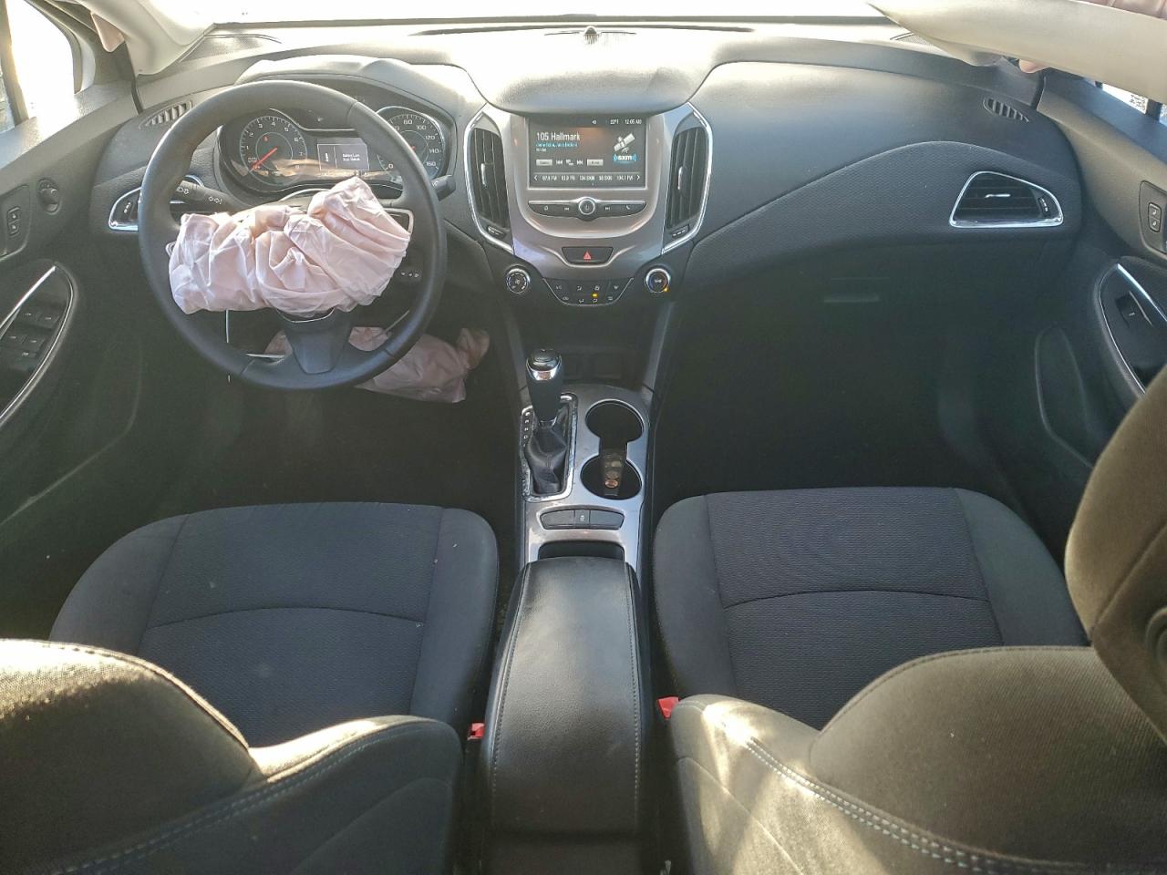 2017 CHEVROLET CRUZE LT photo 8