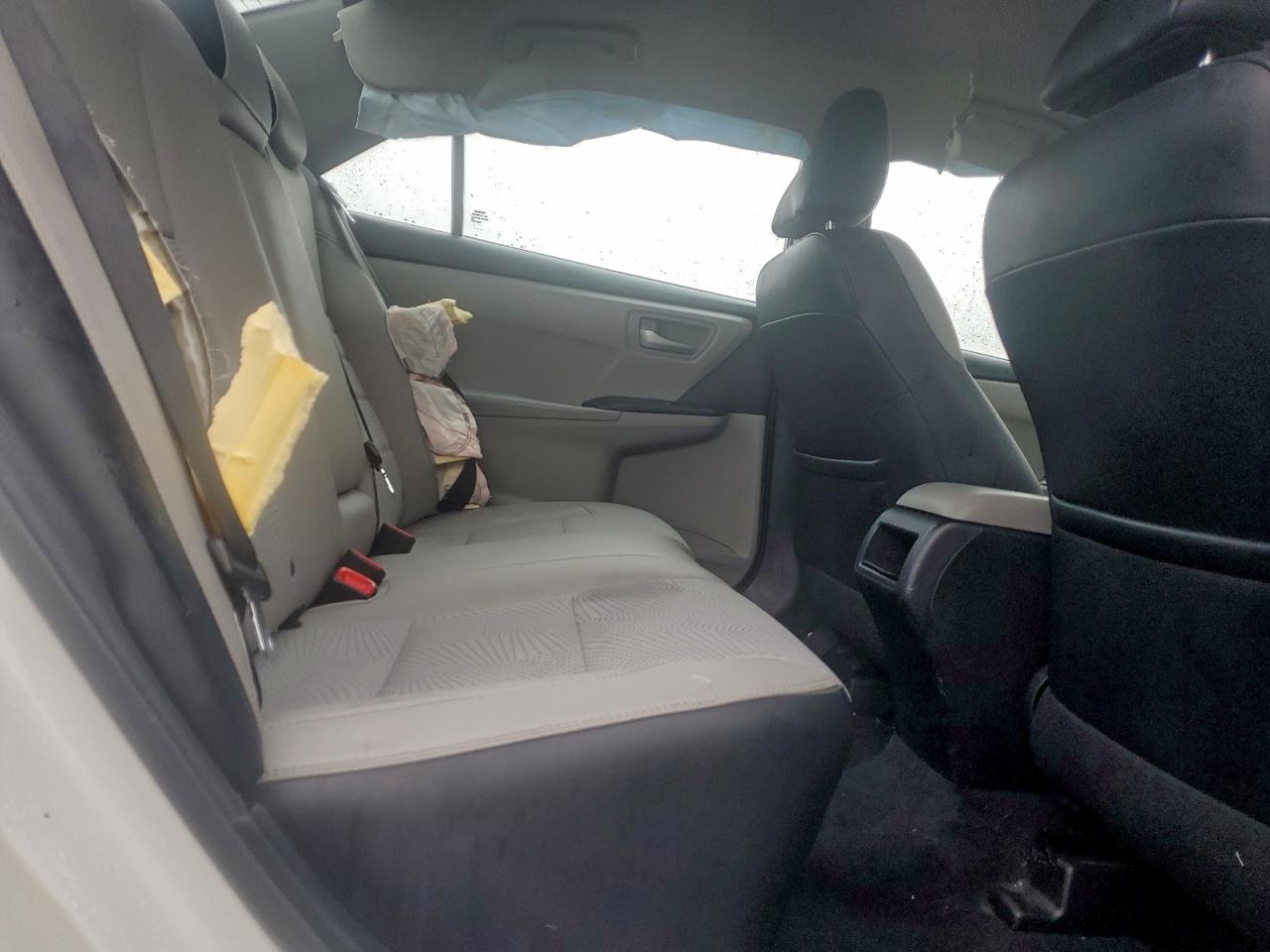 2017 TOYOTA CAMRY LE photo 10