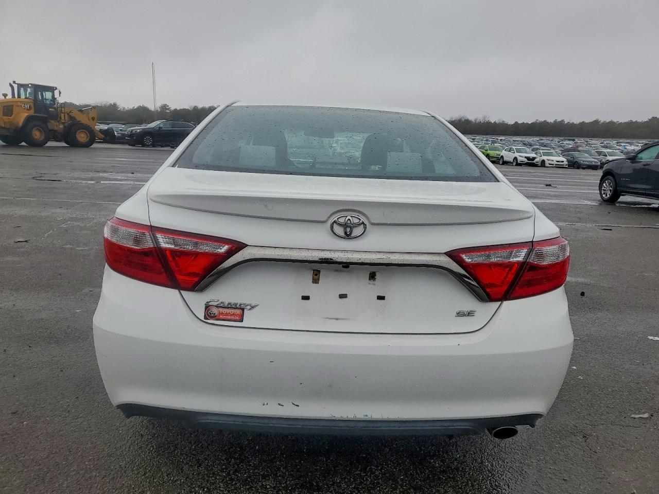 2017 TOYOTA CAMRY LE photo 6