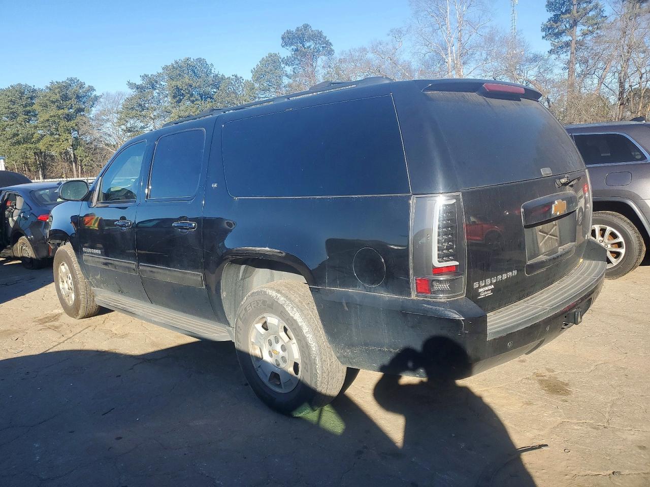 2009 CHEVROLET SUBURBAN C1500 LT photo 2
