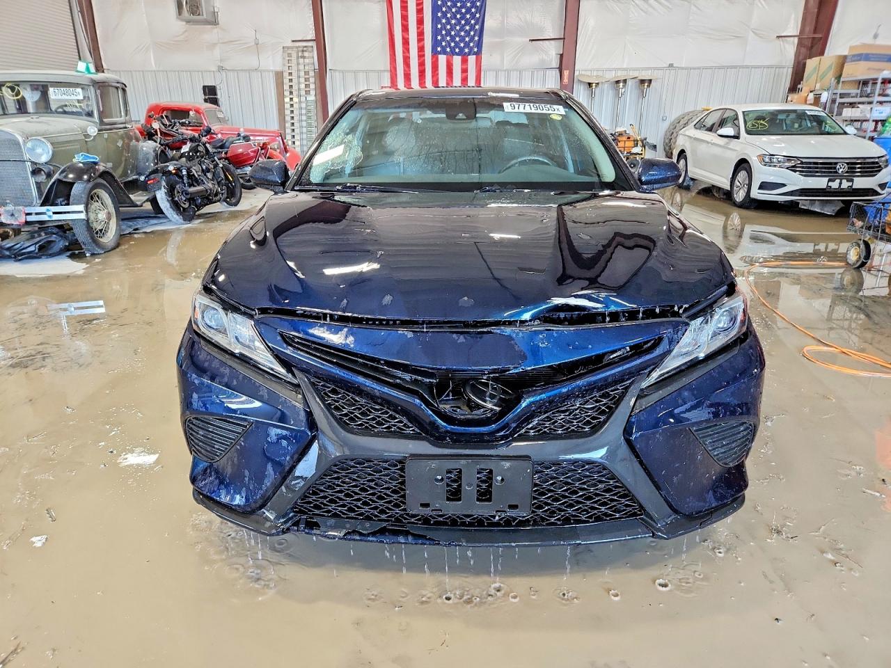 2018 TOYOTA CAMRY L photo 5