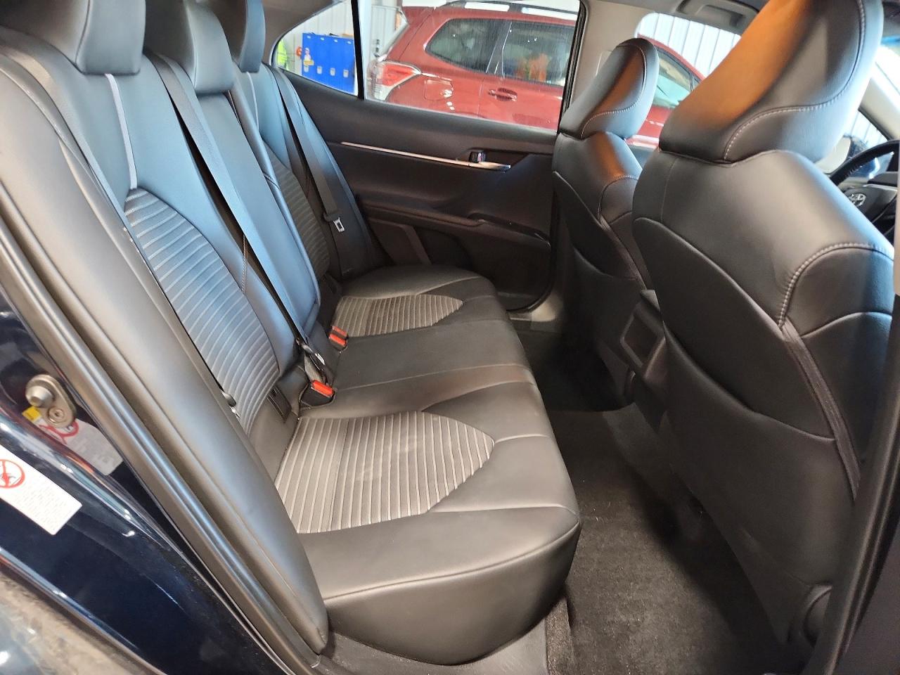 2018 TOYOTA CAMRY L photo 10