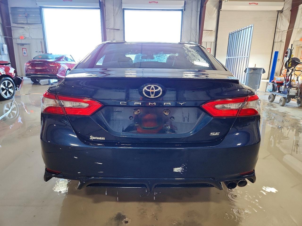 2018 TOYOTA CAMRY L photo 6