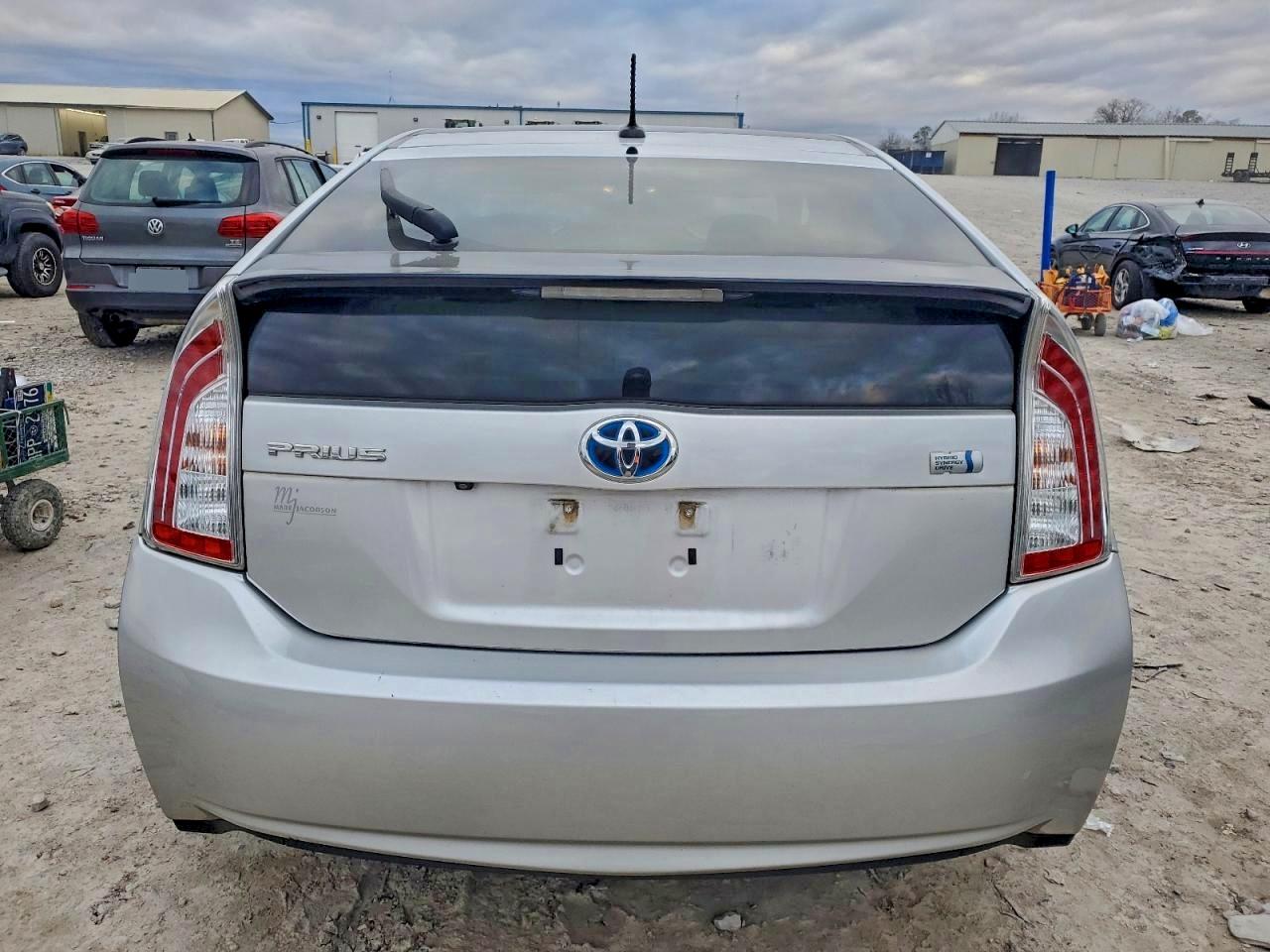 2013 TOYOTA PRIUS photo 11