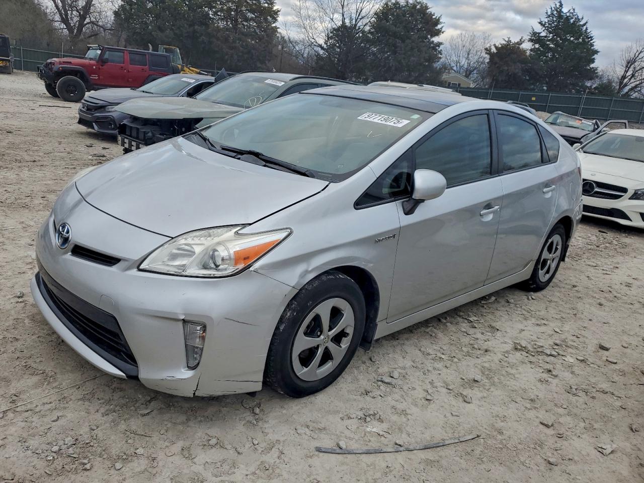 2013 TOYOTA PRIUS