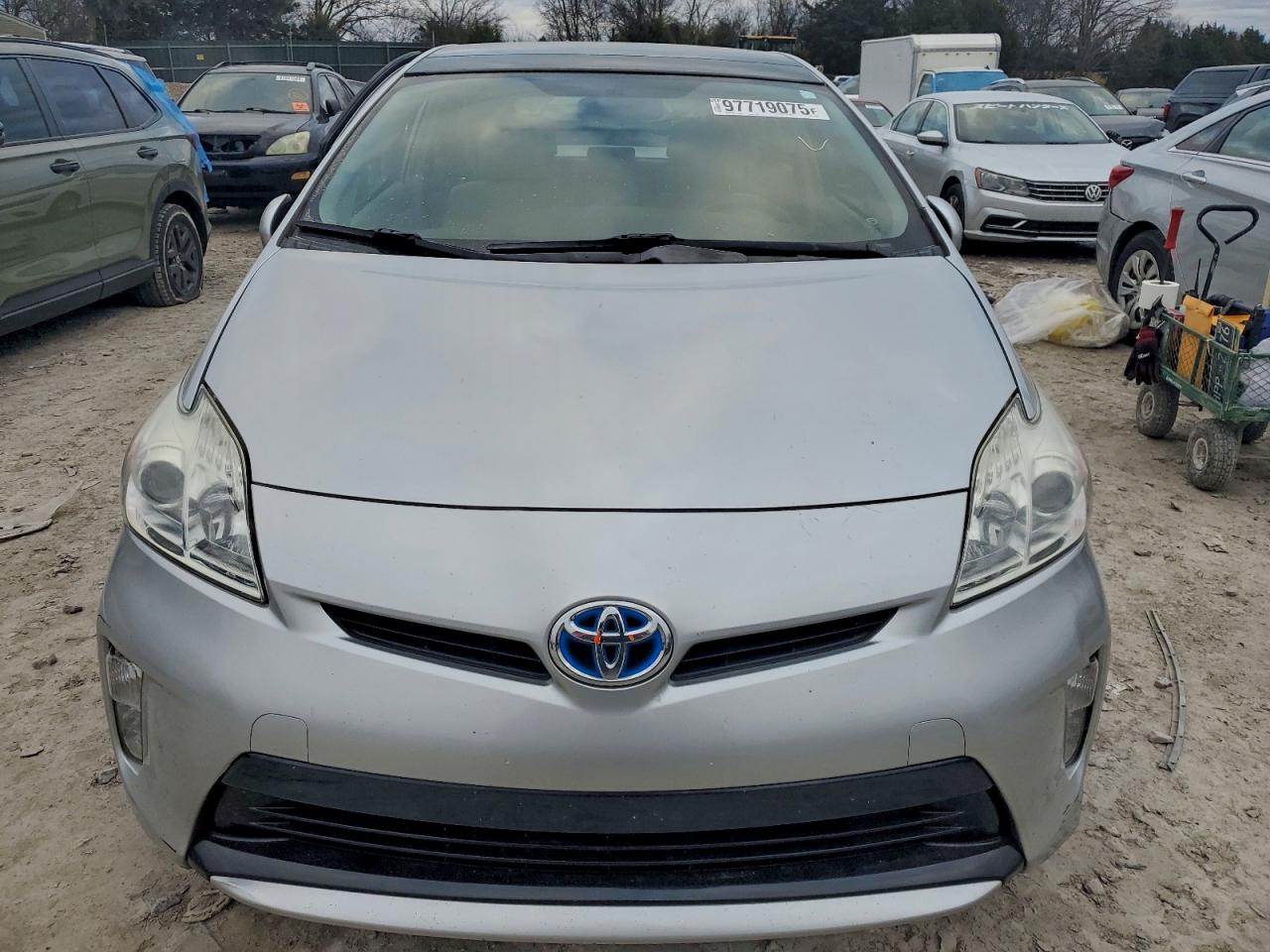 2013 TOYOTA PRIUS photo 9