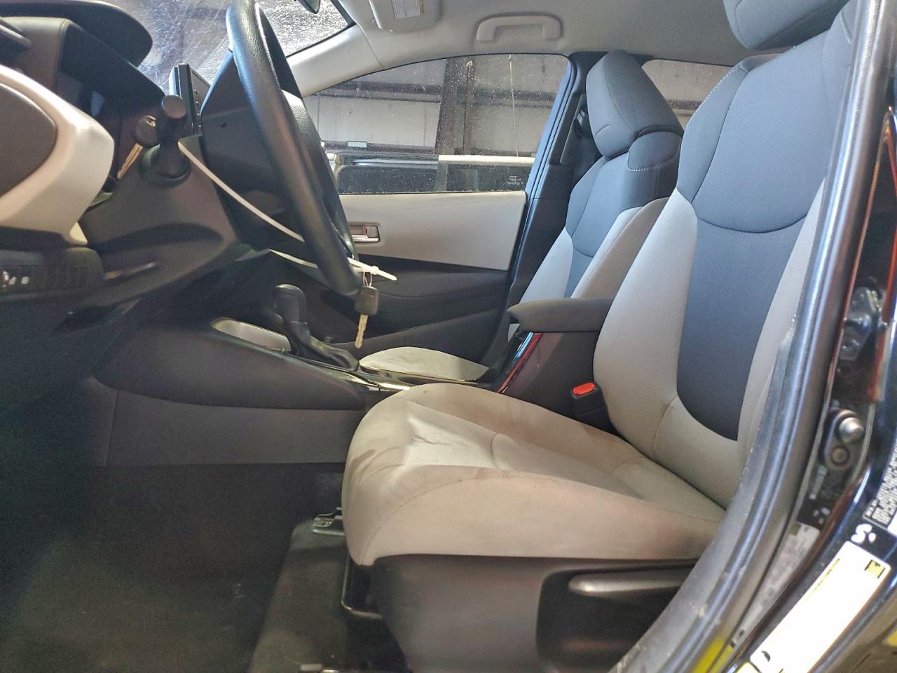 2021 TOYOTA COROLLA L photo 7