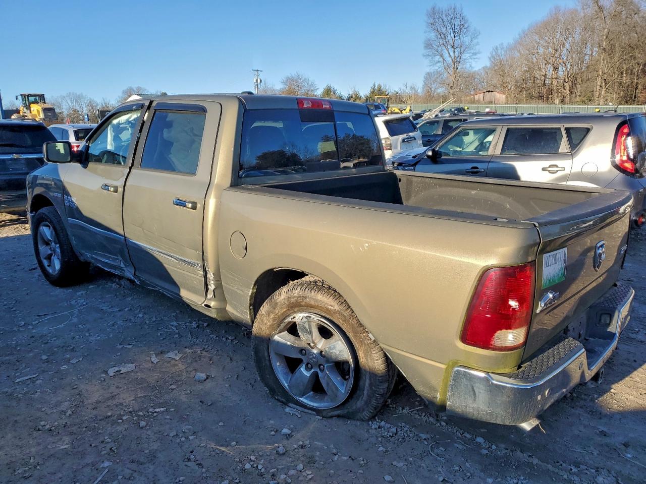 2014 RAM 1500 SLT photo 2