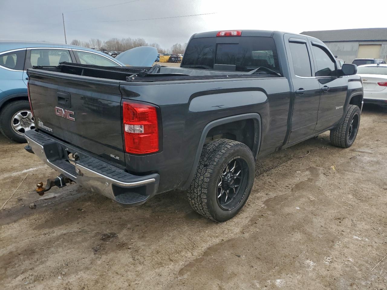 2017 GMC SIERRA K1500 SLE photo 3