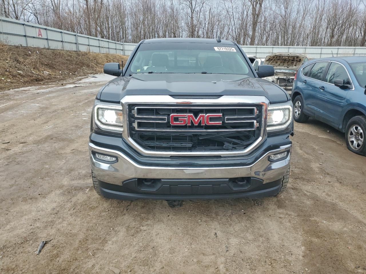 2017 GMC SIERRA K1500 SLE photo 5