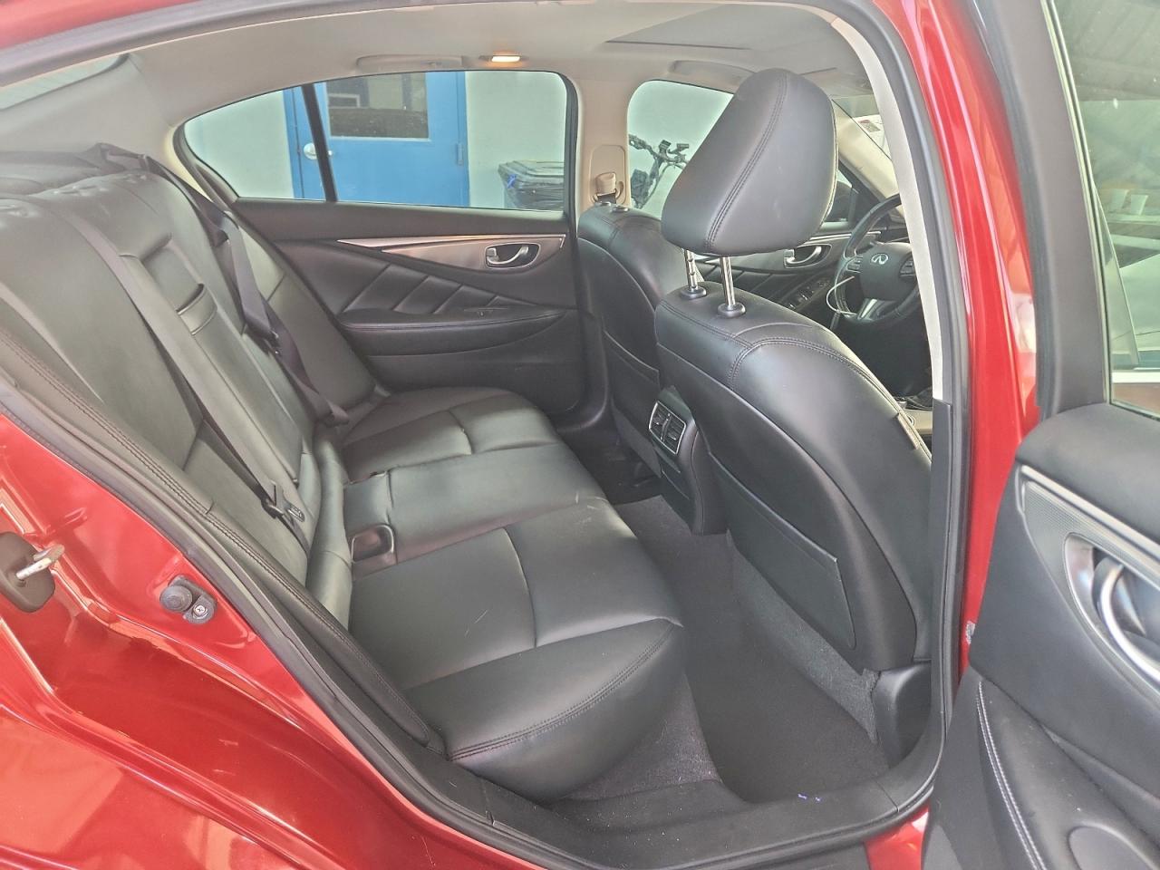2015 INFINITI Q50 BASE photo 10