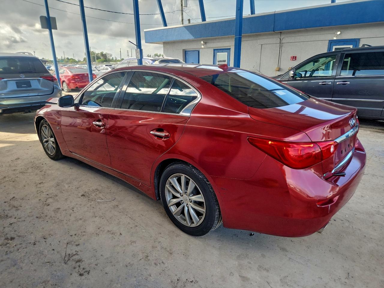 2015 INFINITI Q50 BASE photo 2