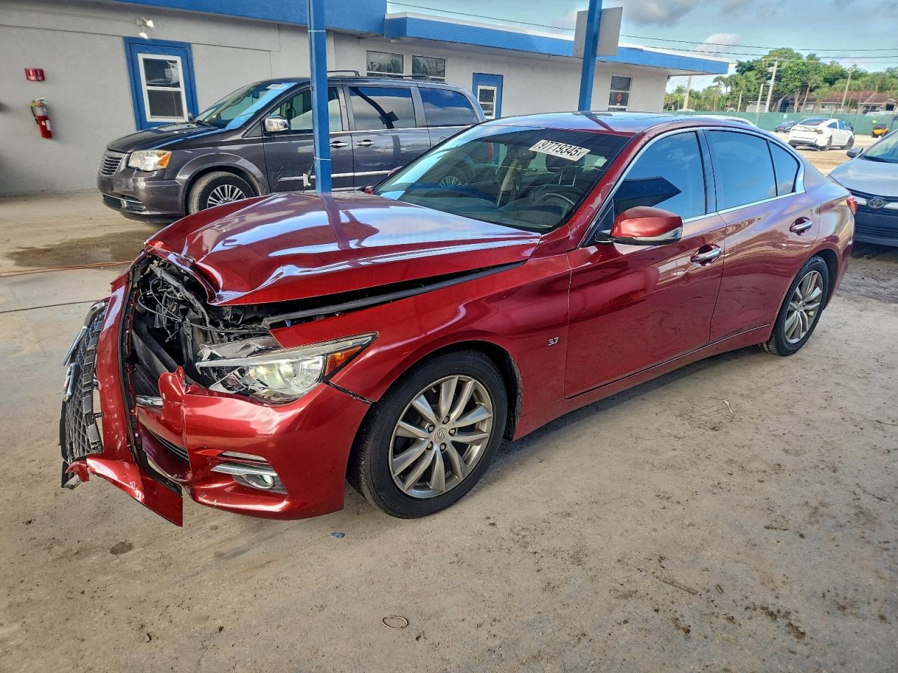 2015 INFINITI Q50