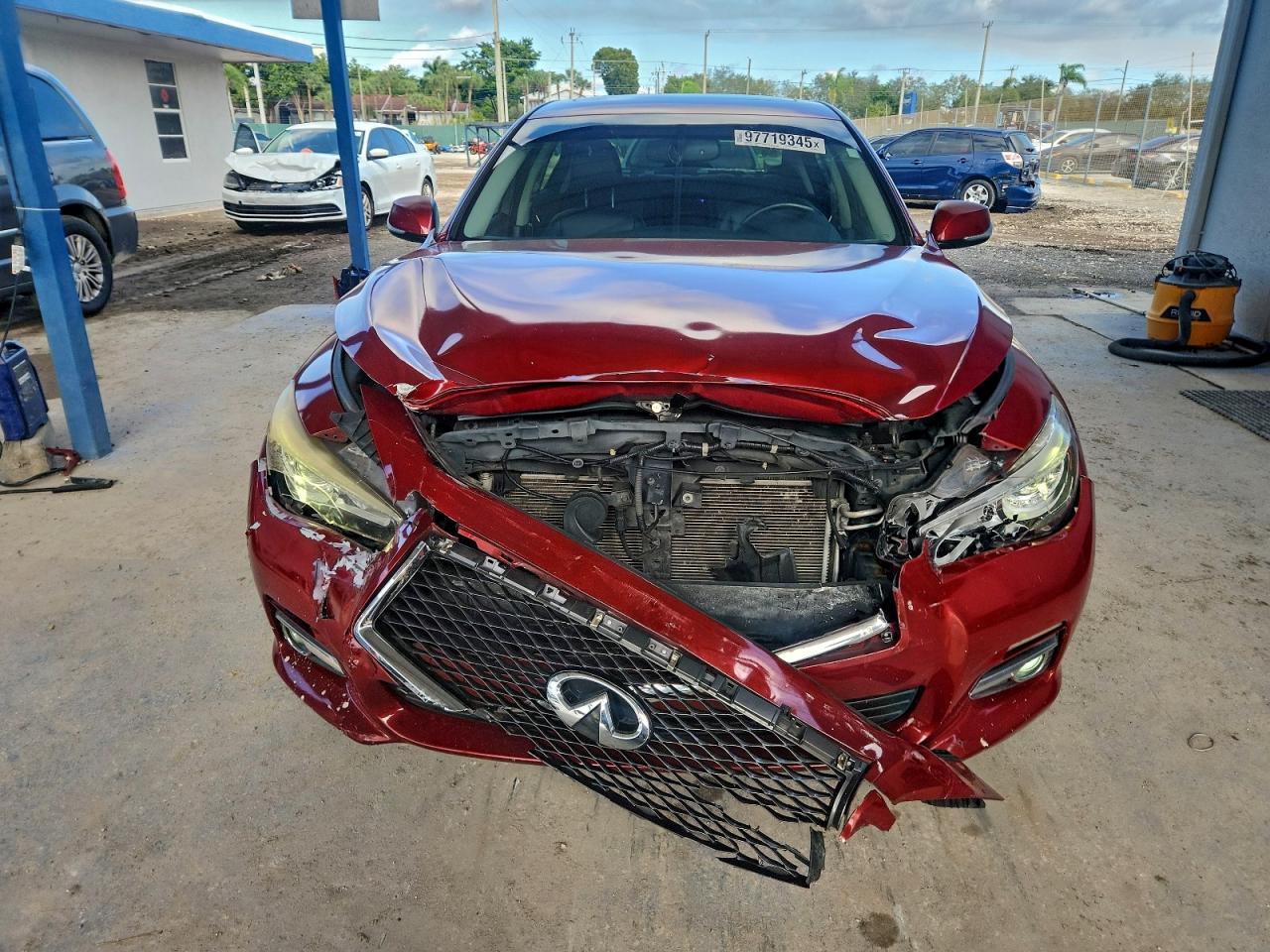 2015 INFINITI Q50 BASE photo 5