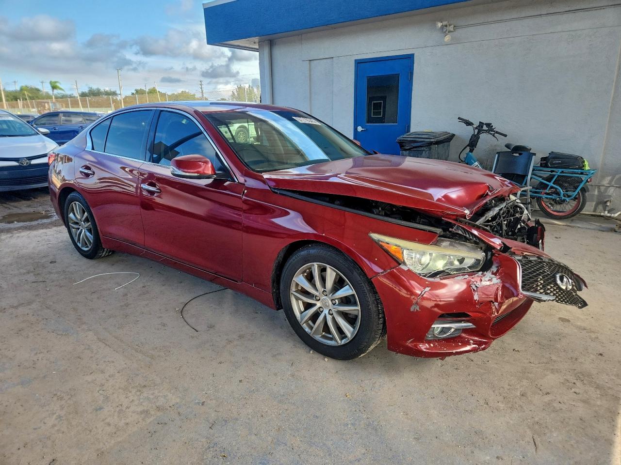 2015 INFINITI Q50 BASE photo 4