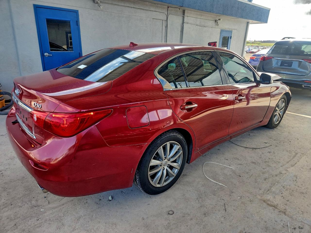 2015 INFINITI Q50 BASE photo 3
