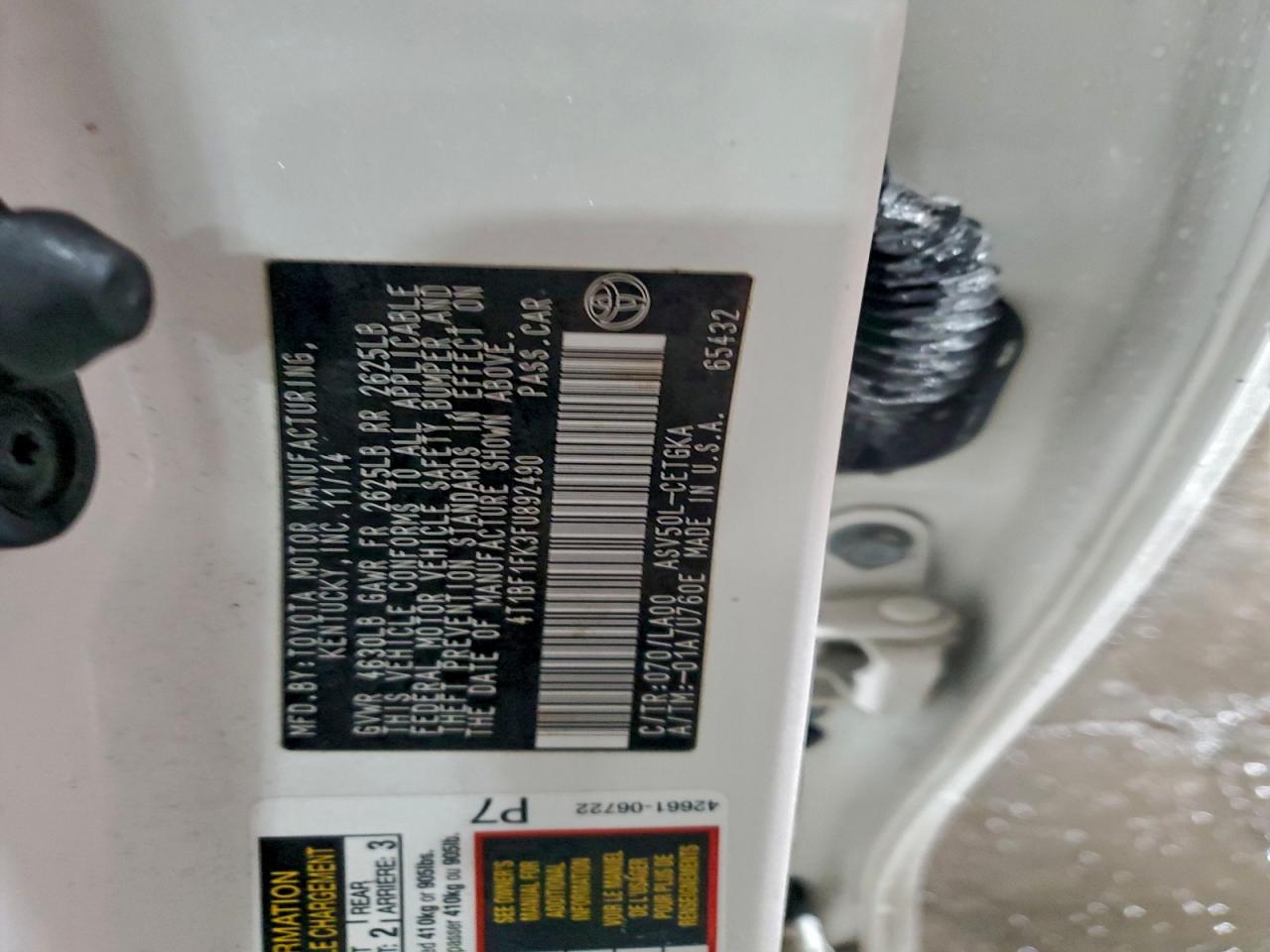 2015 TOYOTA CAMRY LE photo 12