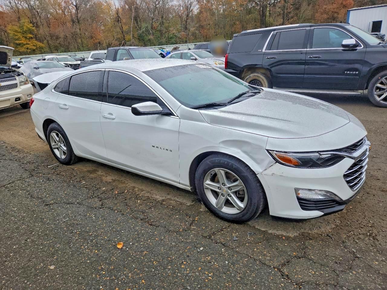 2023 CHEVROLET MALIBU LT photo 4