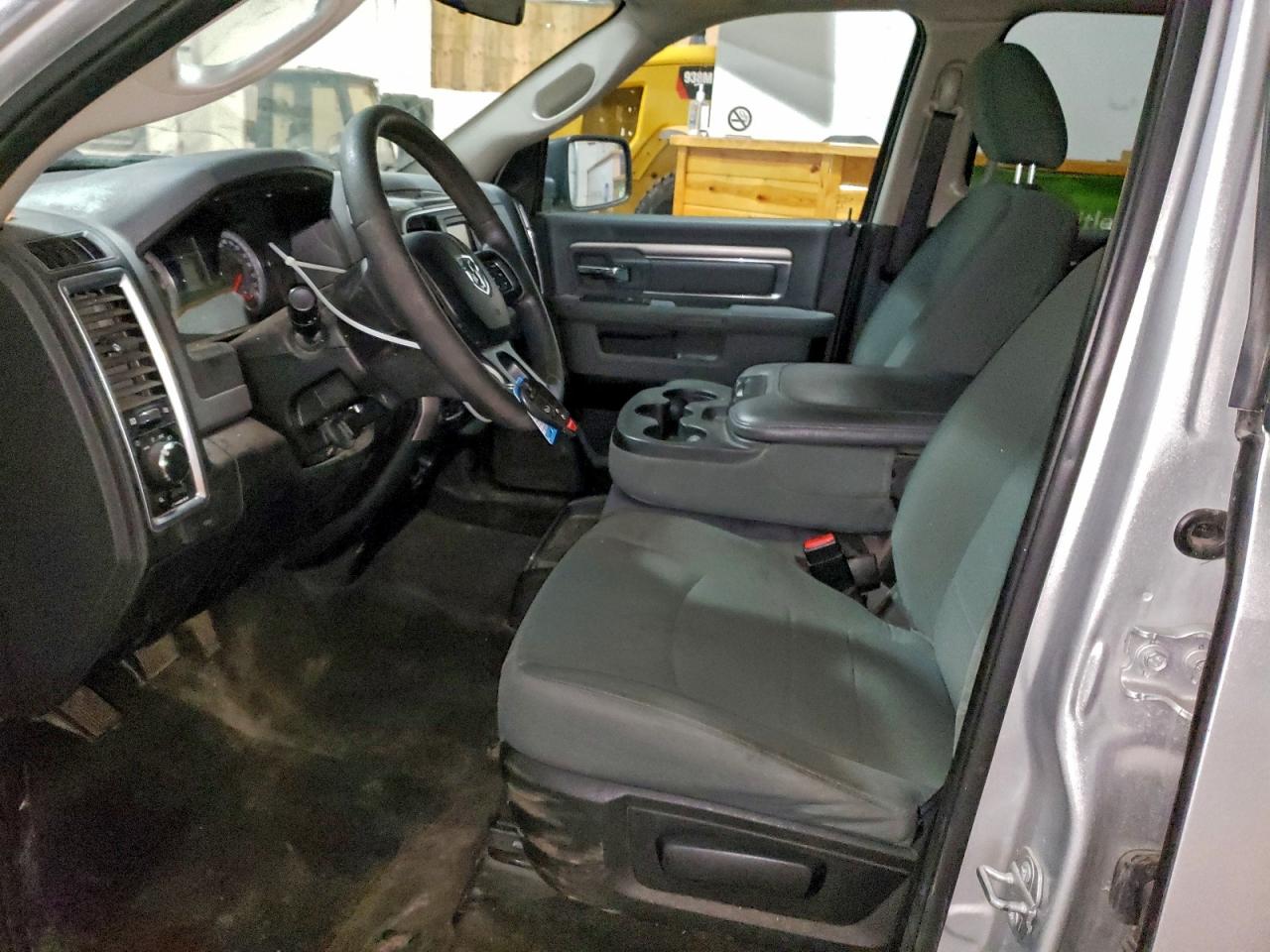 2018 RAM 1500 SLT photo 7