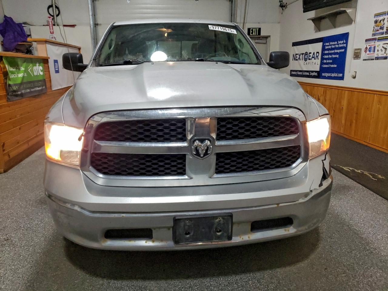 2018 RAM 1500 SLT photo 5