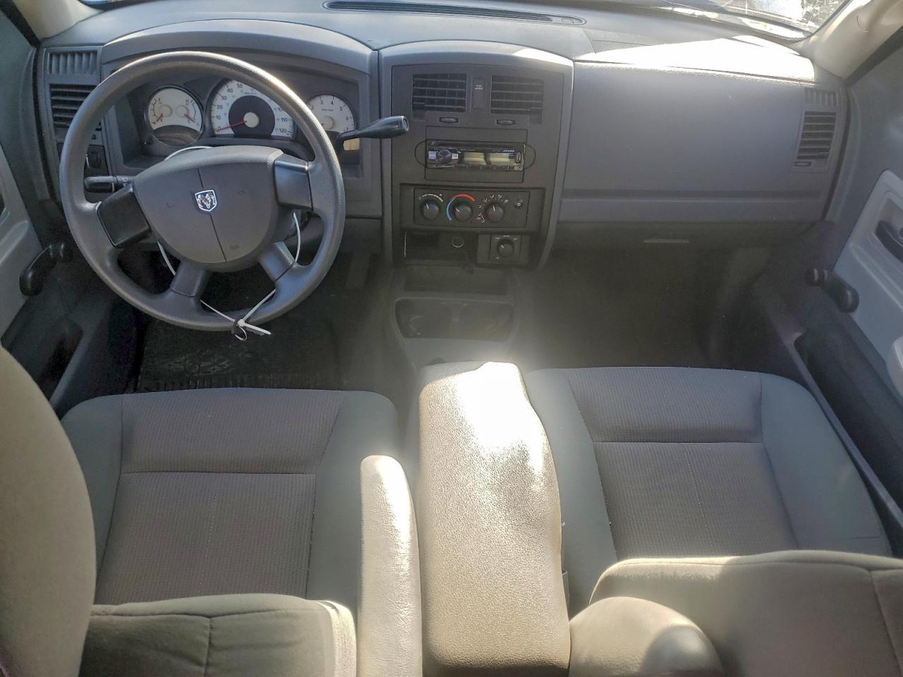 2005 DODGE DAKOTA QUAD photo 8