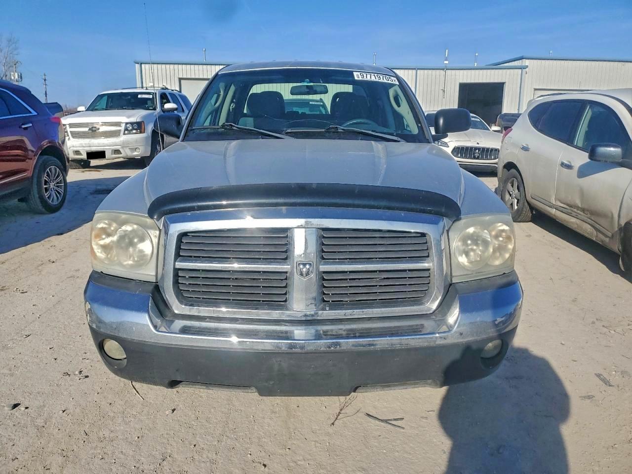2005 DODGE DAKOTA QUAD photo 5