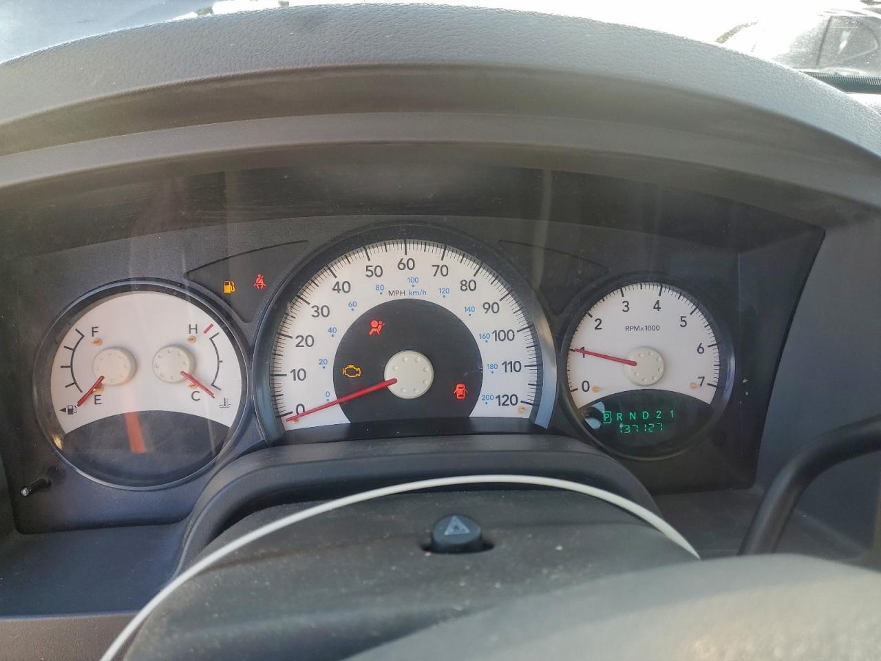 2005 DODGE DAKOTA QUAD photo 9