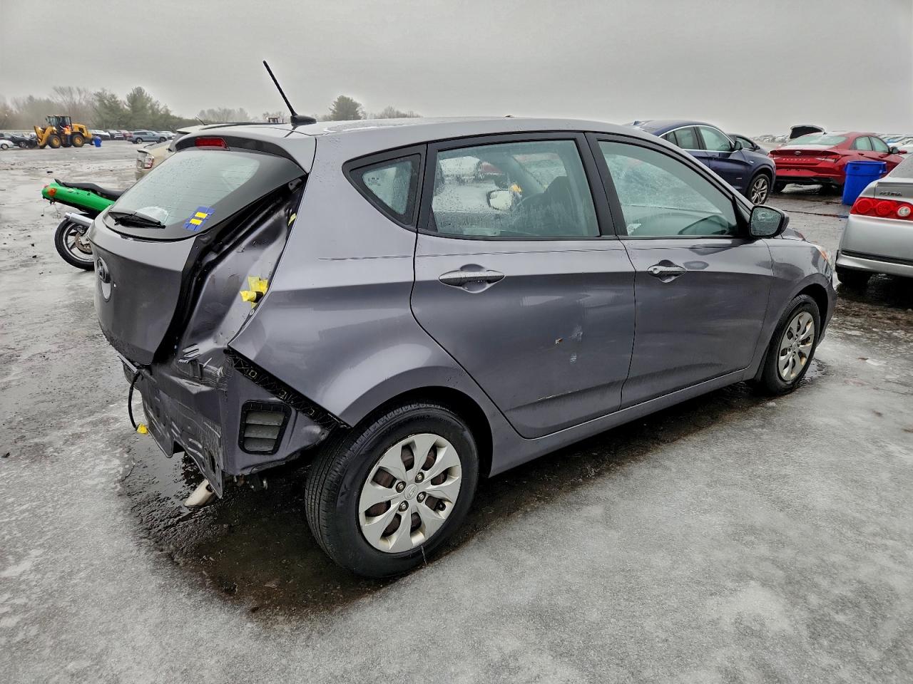 2015 HYUNDAI ACCENT GS photo 3